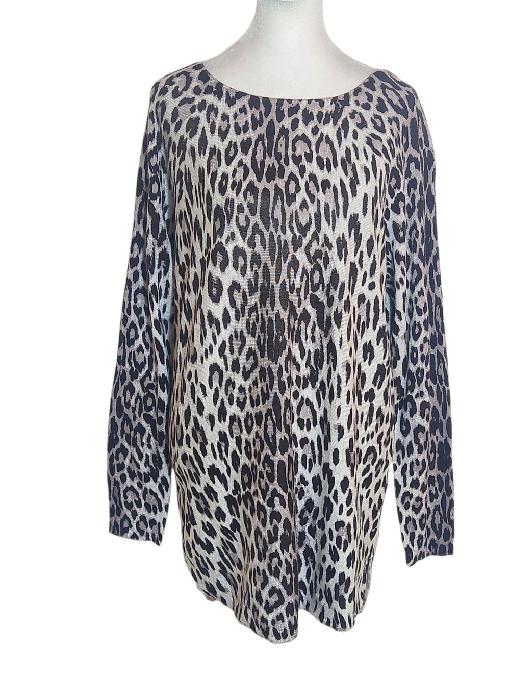 INC International Concepts Gray and Black Leopard Print Tunic Sweater Sz Medium